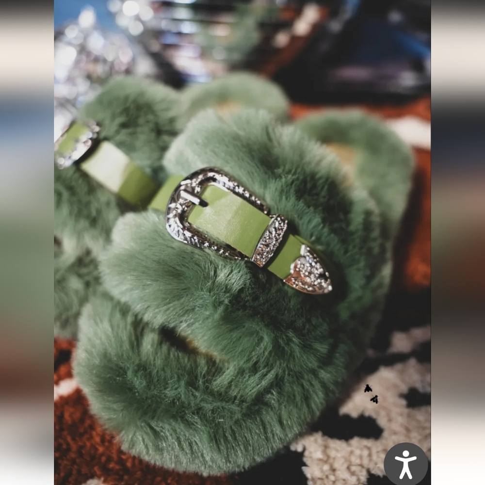 2 Fly Co Buckle Up Cacti Green Faux Fur Western Slippers NWT S 5/6